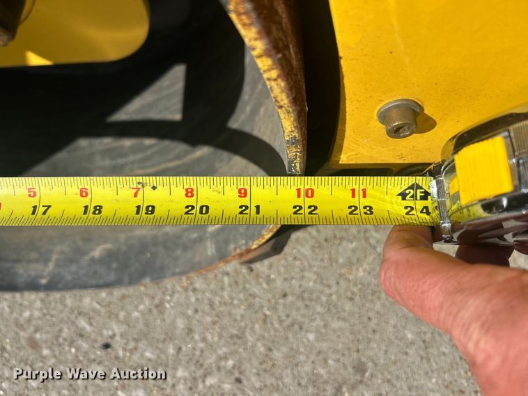 image for item FC5433 2011 Bomag BW900-50 double drum vibratory roller