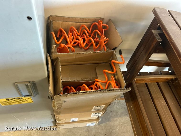 image for item FC5437 Lawn and garden tools