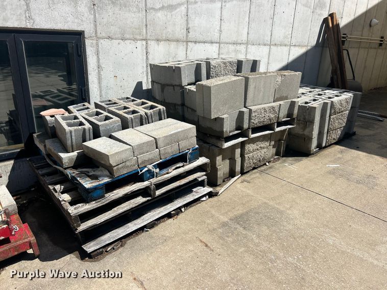 image for item FC5439 Retaining wall blocks