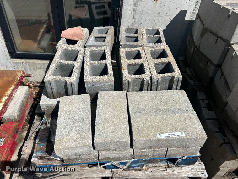 image for item FC5439 Retaining wall blocks