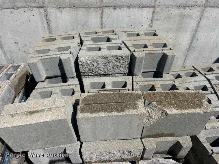 image for item FC5439 Retaining wall blocks