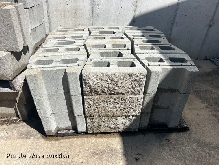 image for item FC5439 Retaining wall blocks