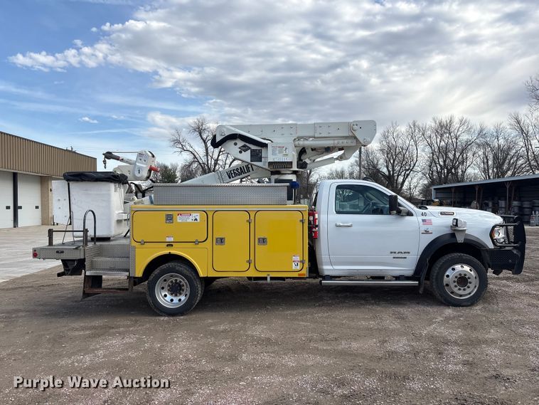 image for item FG2870 2019 RAM 5500 bucket truck