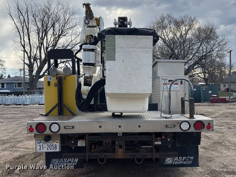 image for item FG2870 2019 RAM 5500 bucket truck