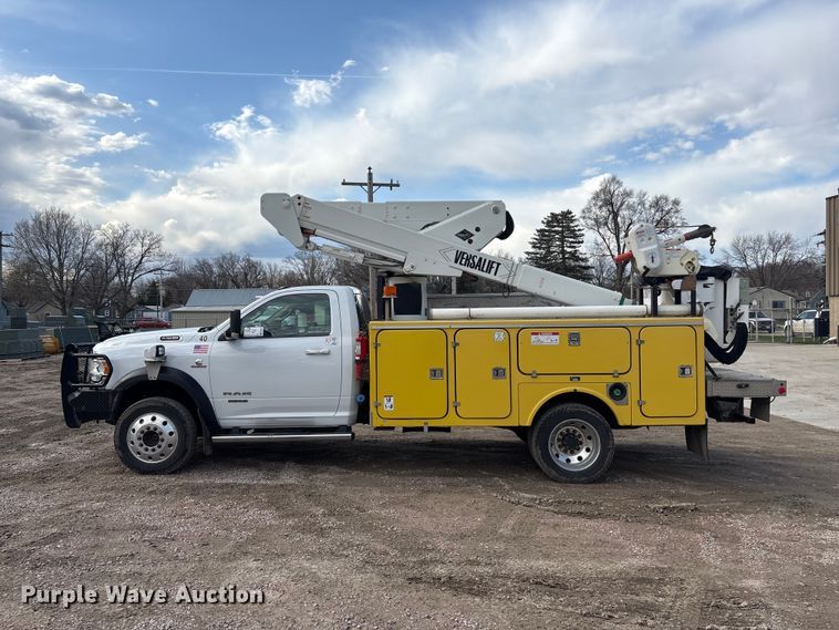 image for item FG2870 2019 RAM 5500 bucket truck