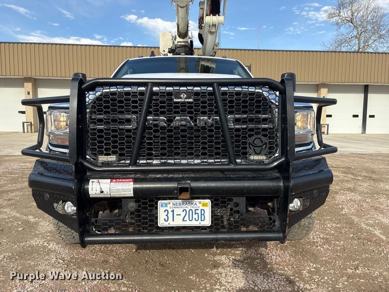 image for item FG2870 2019 RAM 5500 bucket truck