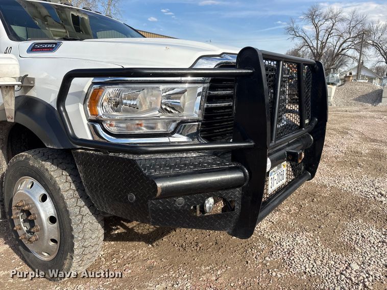 image for item FG2870 2019 RAM 5500 bucket truck