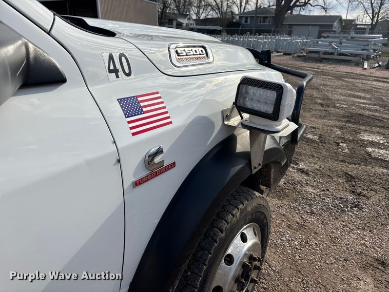 image for item FG2870 2019 RAM 5500 bucket truck