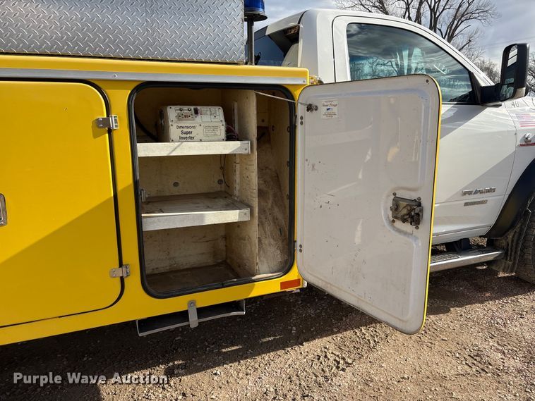 image for item FG2870 2019 RAM 5500 bucket truck