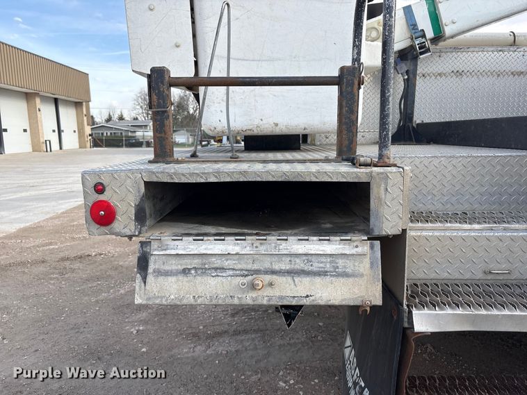 image for item FG2870 2019 RAM 5500 bucket truck