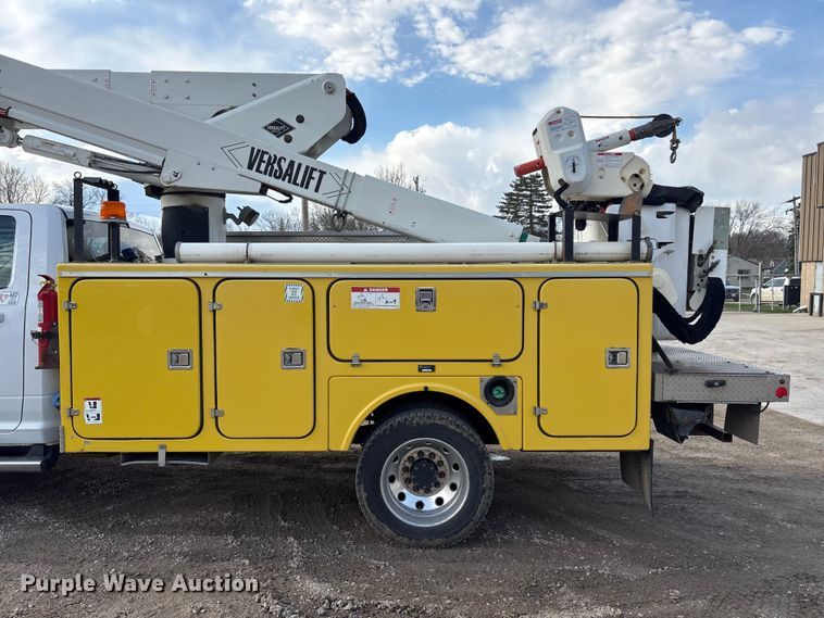 image for item FG2870 2019 RAM 5500 bucket truck