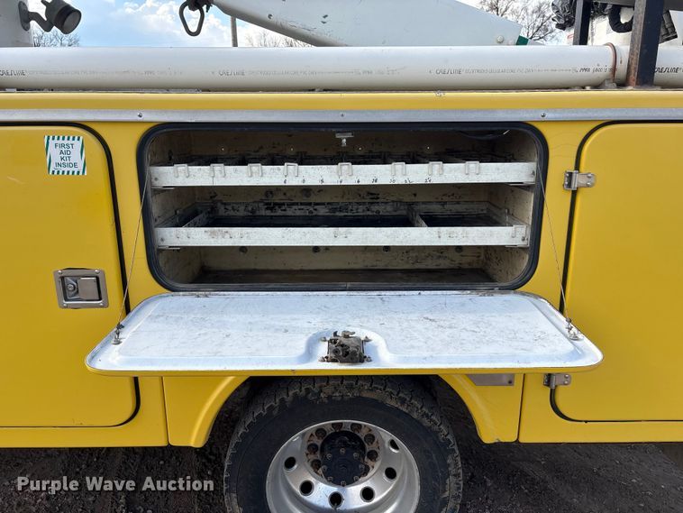 image for item FG2870 2019 RAM 5500 bucket truck