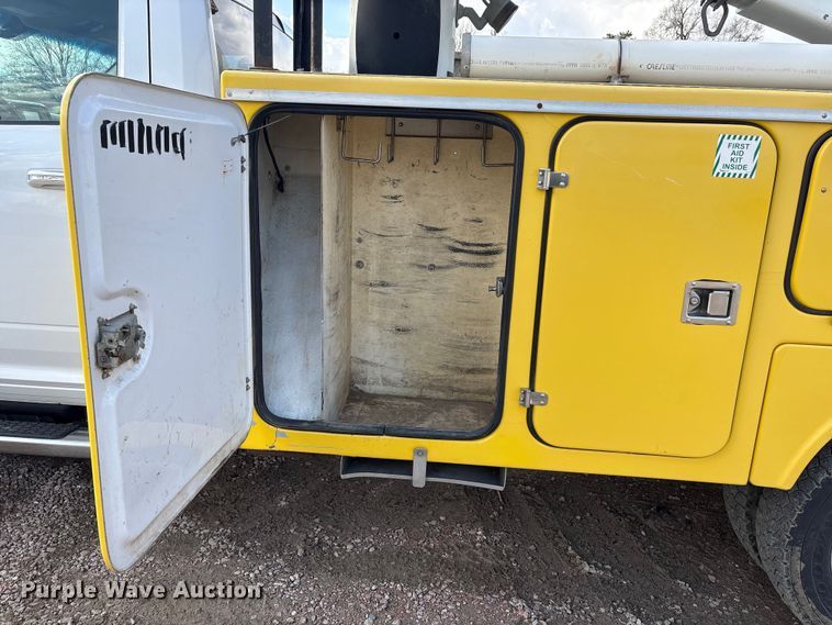 image for item FG2870 2019 RAM 5500 bucket truck