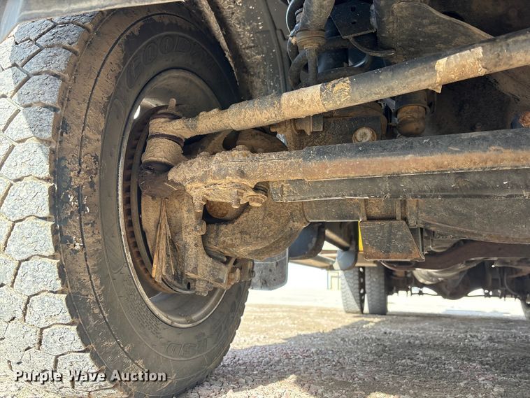 image for item FG2870 2019 RAM 5500 bucket truck