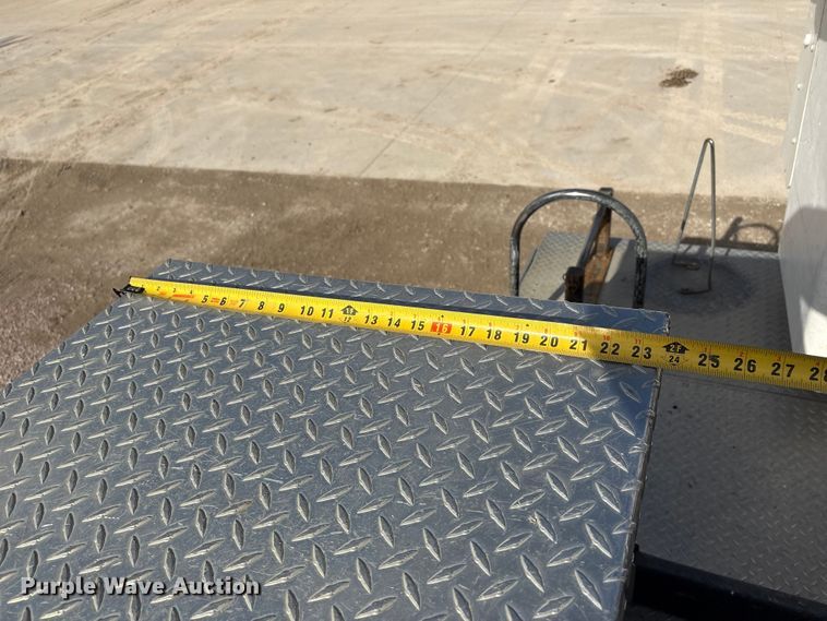 image for item FG2870 2019 RAM 5500 bucket truck