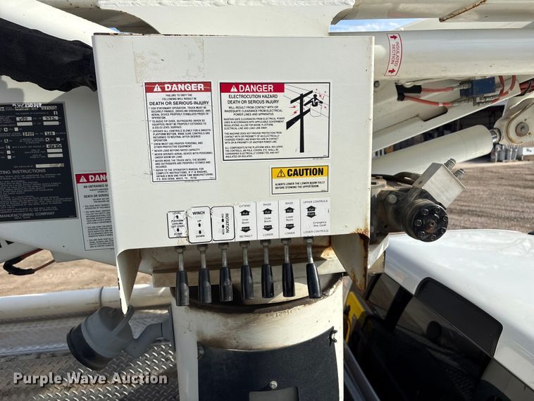 image for item FG2870 2019 RAM 5500 bucket truck