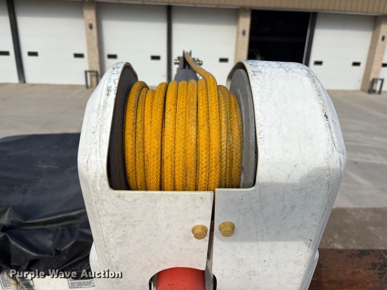 image for item FG2870 2019 RAM 5500 bucket truck