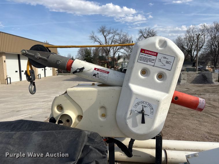 image for item FG2870 2019 RAM 5500 bucket truck