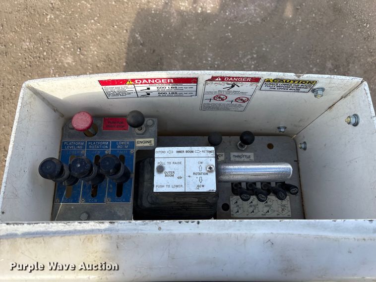 image for item FG2870 2019 RAM 5500 bucket truck