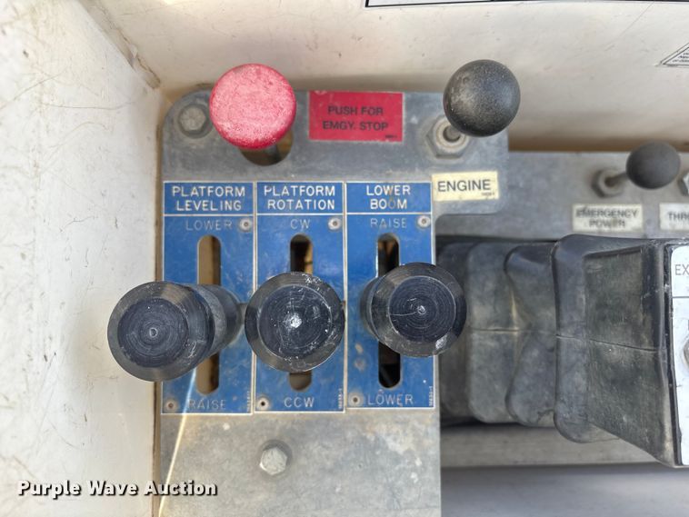 image for item FG2870 2019 RAM 5500 bucket truck