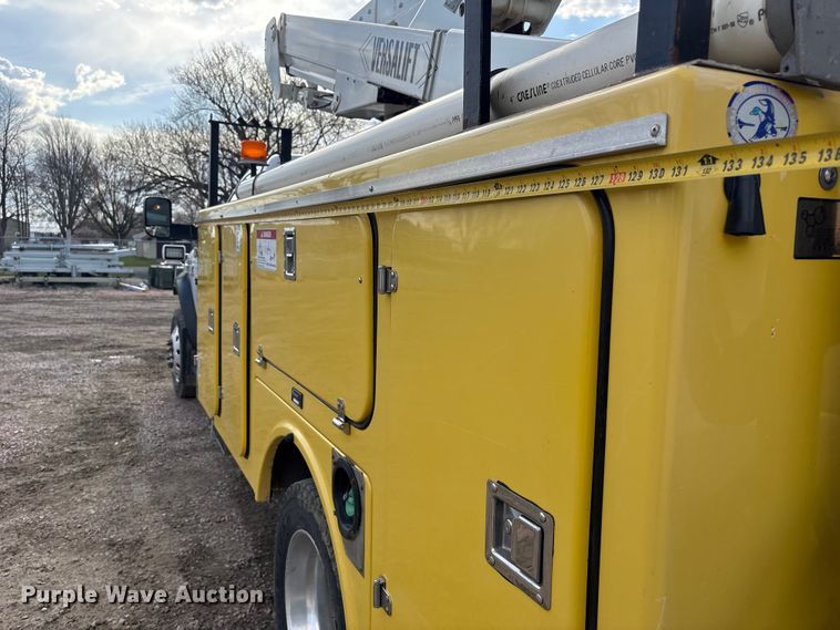 image for item FG2870 2019 RAM 5500 bucket truck