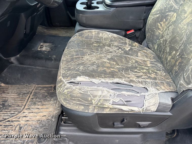 image for item FG2870 2019 RAM 5500 bucket truck