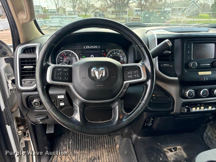 image for item FG2870 2019 RAM 5500 bucket truck