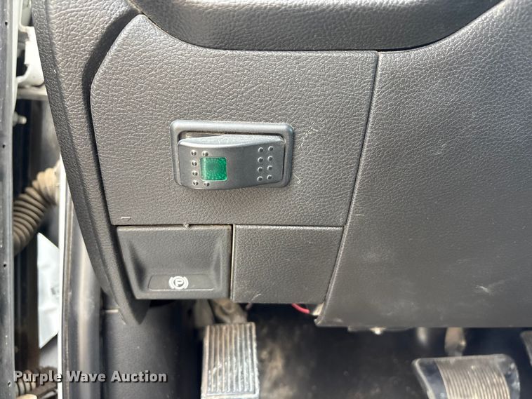 image for item FG2870 2019 RAM 5500 bucket truck