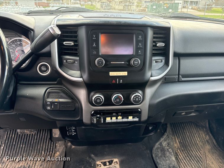 image for item FG2870 2019 RAM 5500 bucket truck