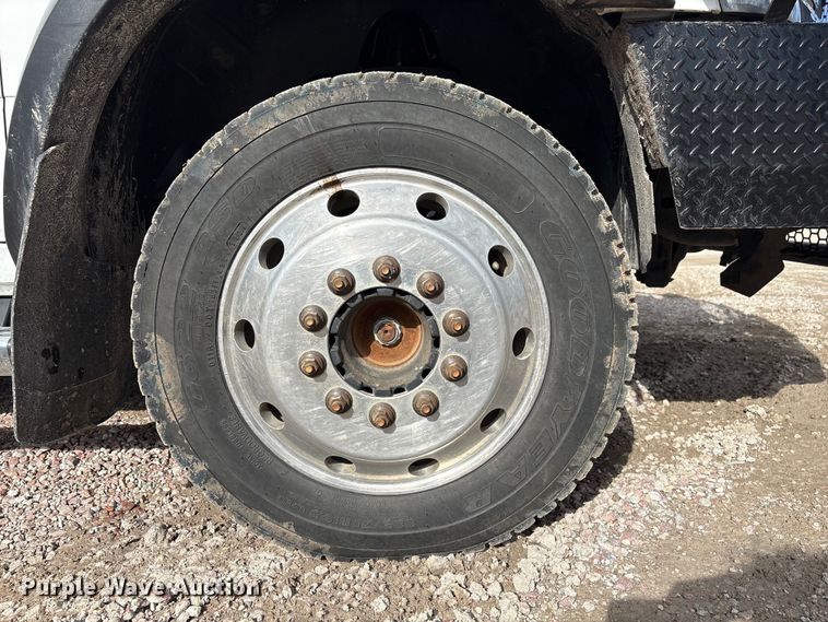 image for item FG2870 2019 RAM 5500 bucket truck