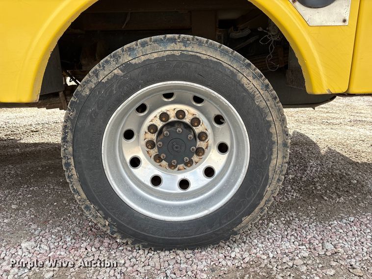 image for item FG2870 2019 RAM 5500 bucket truck