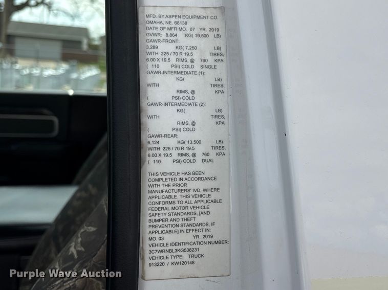 image for item FG2870 2019 RAM 5500 bucket truck