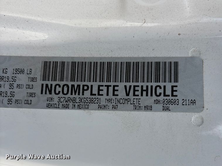 image for item FG2870 2019 RAM 5500 bucket truck