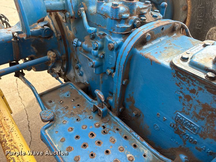 image for item FG2882 1971 Ford 3000 tractor