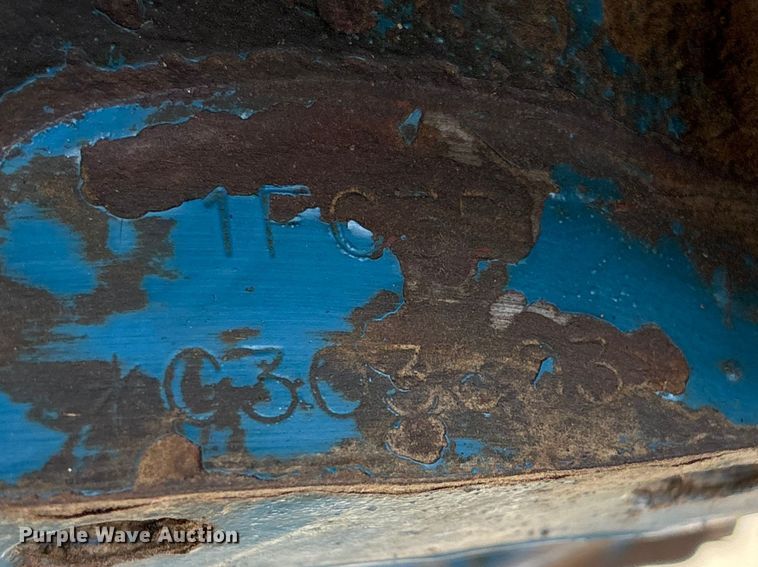 image for item FG2882 1971 Ford 3000 tractor