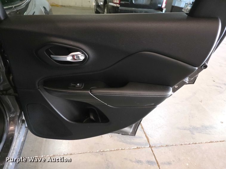 image for item FI0625 2014 Jeep  Cherokee Limited SUV