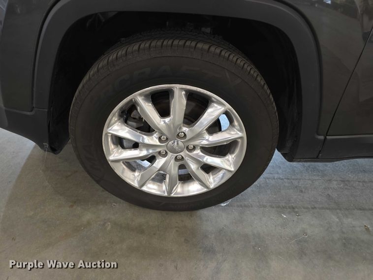 image for item FI0625 2014 Jeep  Cherokee Limited SUV