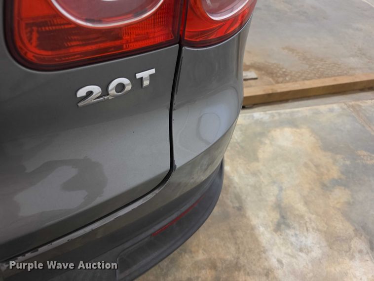 image for item FI0633 2011 Volkswagen Tiguan SUV