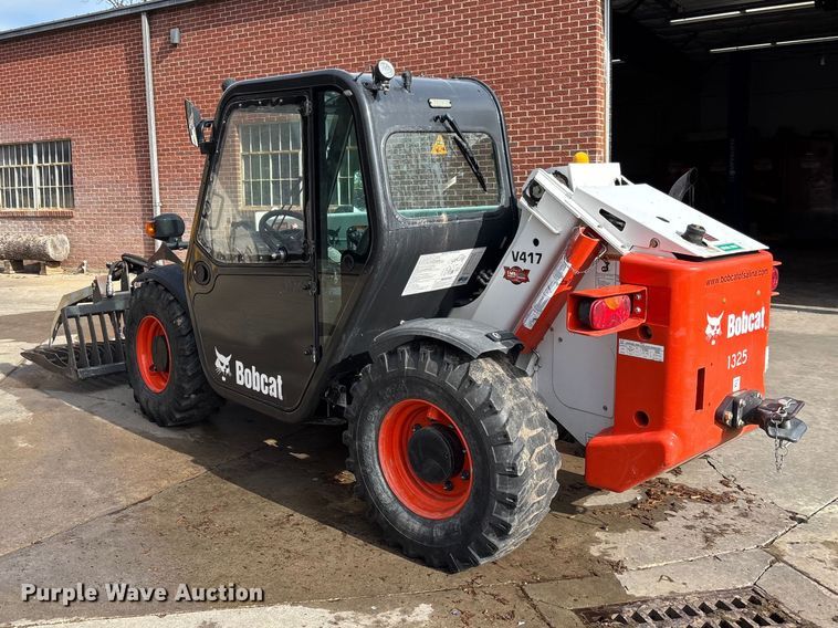 image for item FI0879 2016 Bobcat V417 telehandler