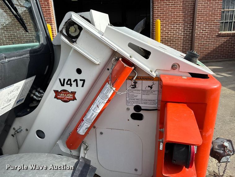 image for item FI0879 2016 Bobcat V417 telehandler