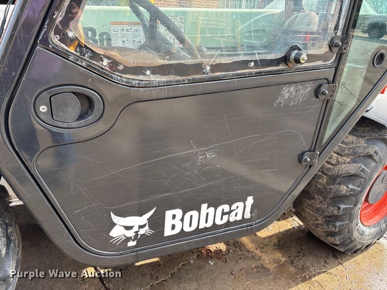 image for item FI0879 2016 Bobcat V417 telehandler