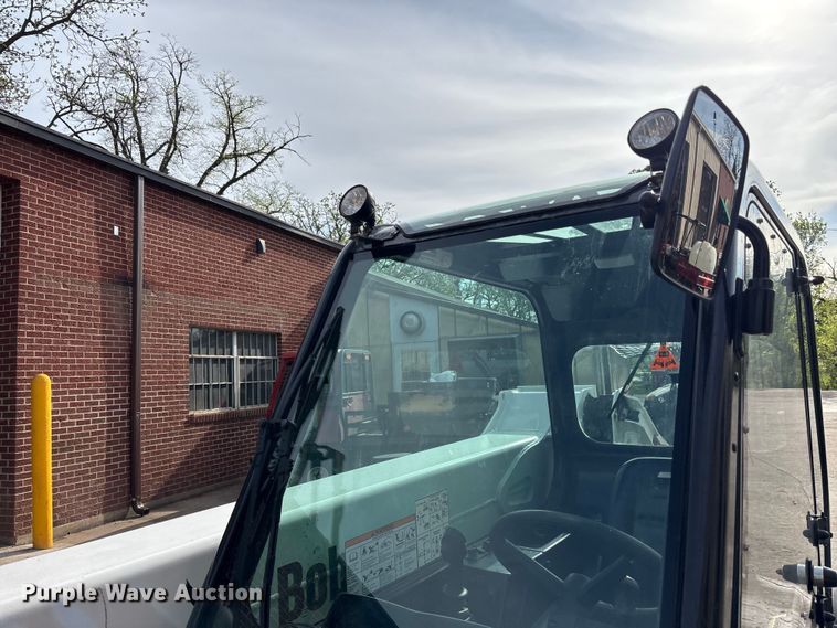 image for item FI0879 2016 Bobcat V417 telehandler