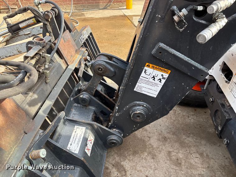 image for item FI0879 2016 Bobcat V417 telehandler