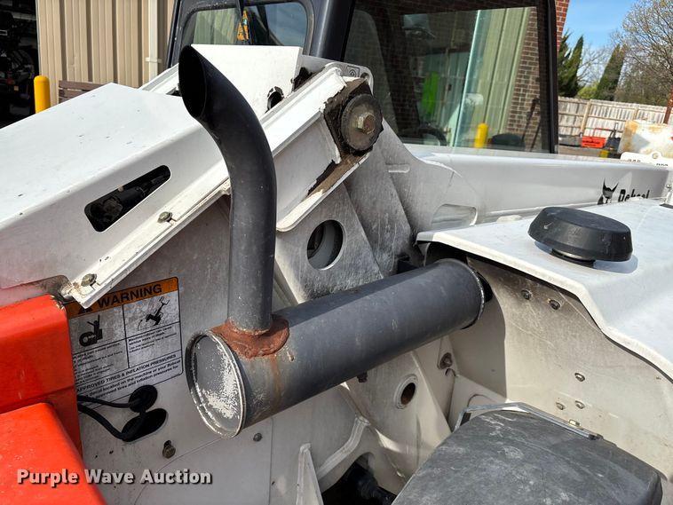 image for item FI0879 2016 Bobcat V417 telehandler