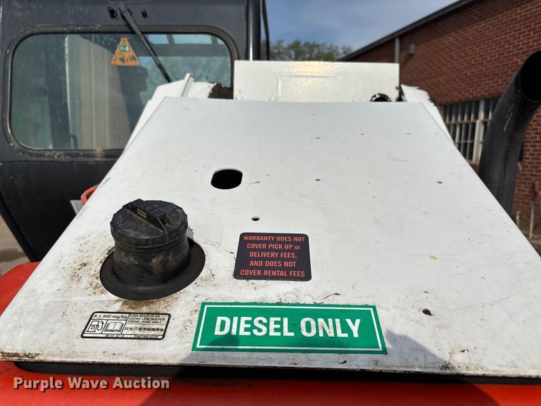 image for item FI0879 2016 Bobcat V417 telehandler