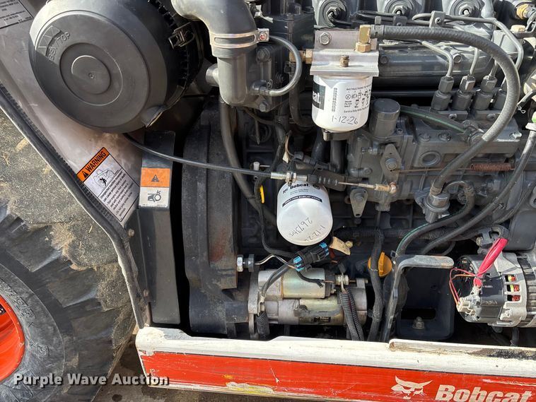 image for item FI0879 2016 Bobcat V417 telehandler