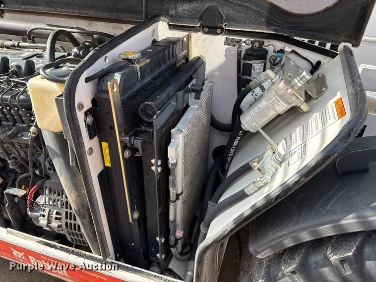 image for item FI0879 2016 Bobcat V417 telehandler