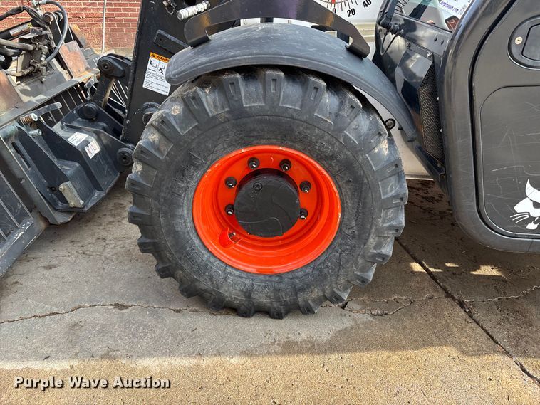 image for item FI0879 2016 Bobcat V417 telehandler