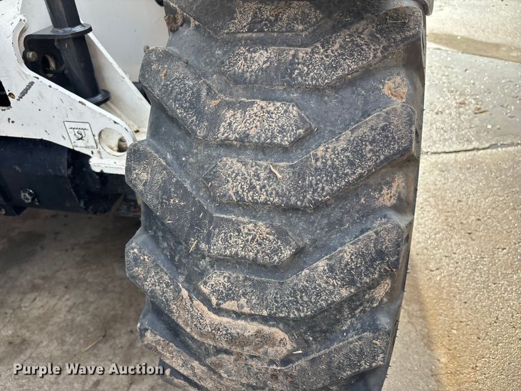 image for item FI0879 2016 Bobcat V417 telehandler