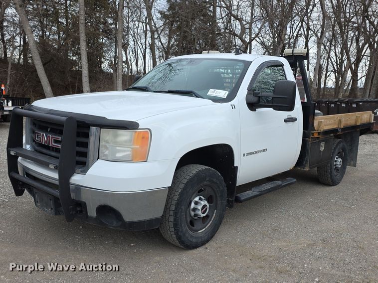 image for item FI0895 2008 GMC Sierra 2500HD flatbed pickup truck